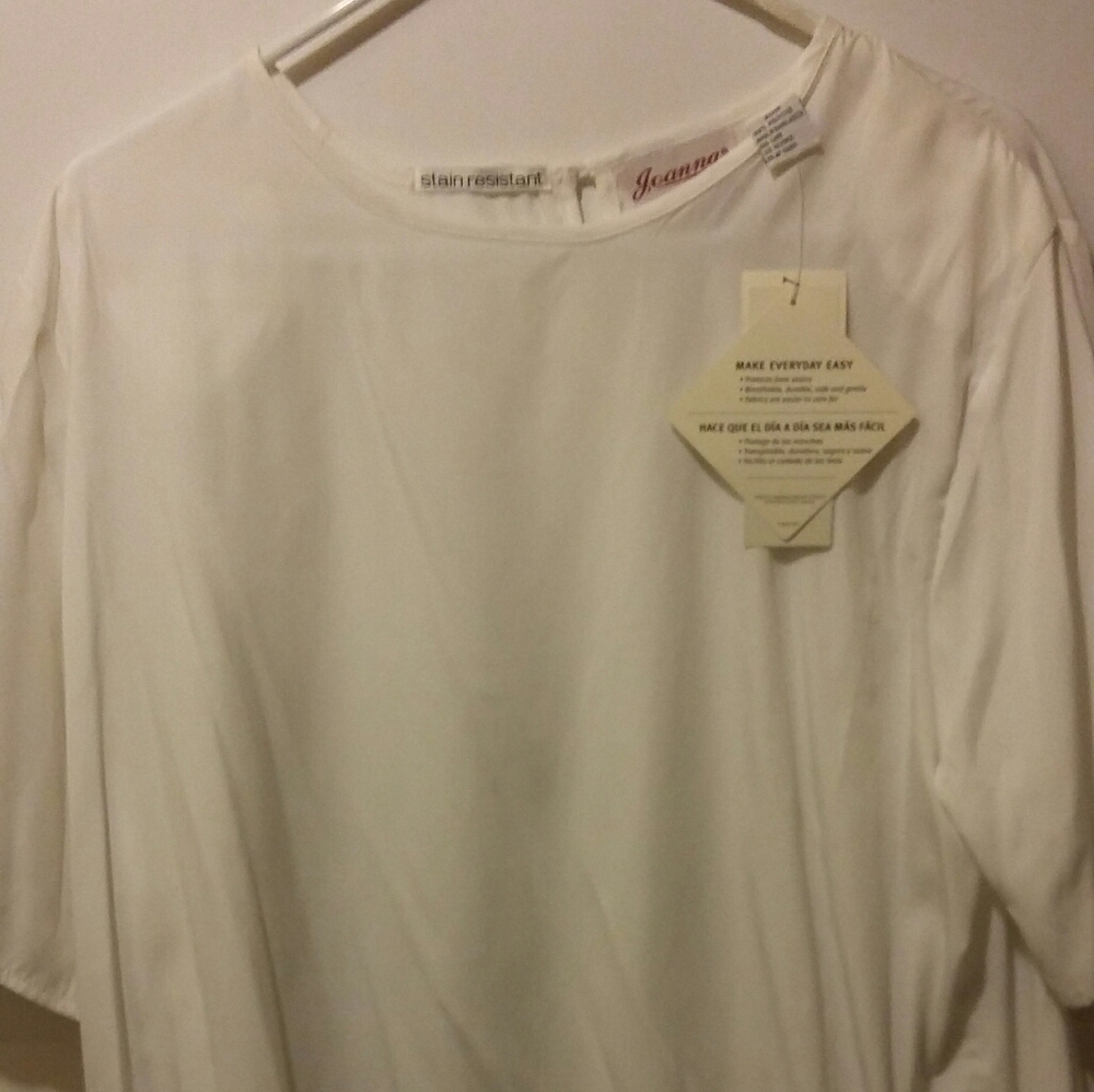 NWT White Short Sleeve Blouse size 22W